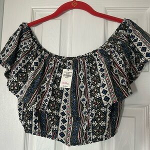 Hollister printed off shoulder crop top